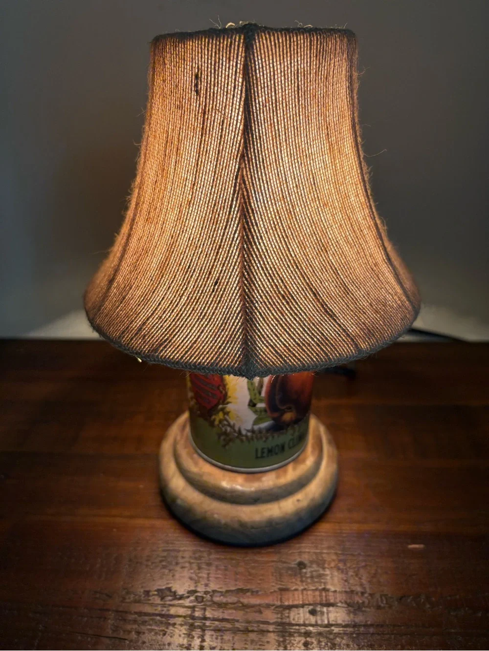 Vintage Style Miniature Table Lamp Of Canister Base Labeled “ Lemon Cling Peach” - Picture 6 of 13